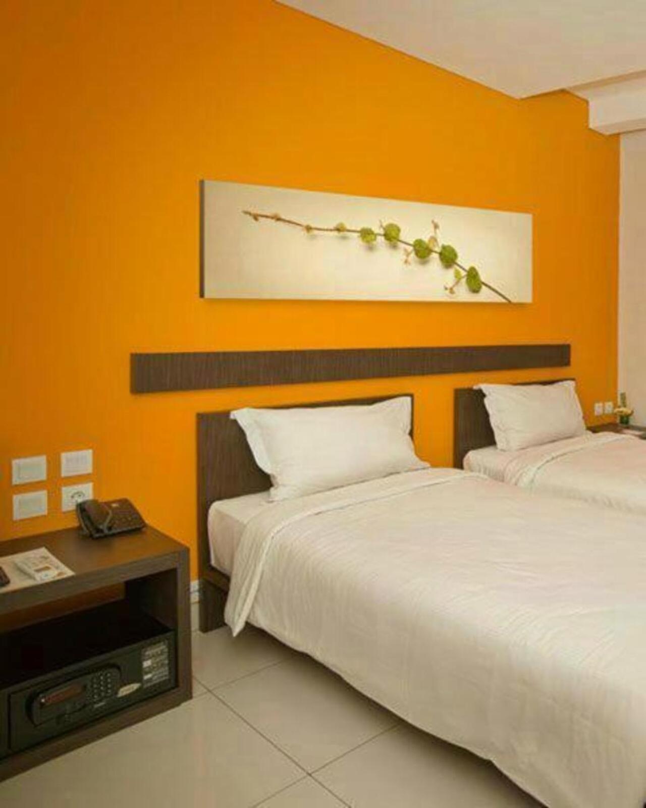V Hotel Tebet 자카르타 외부 사진