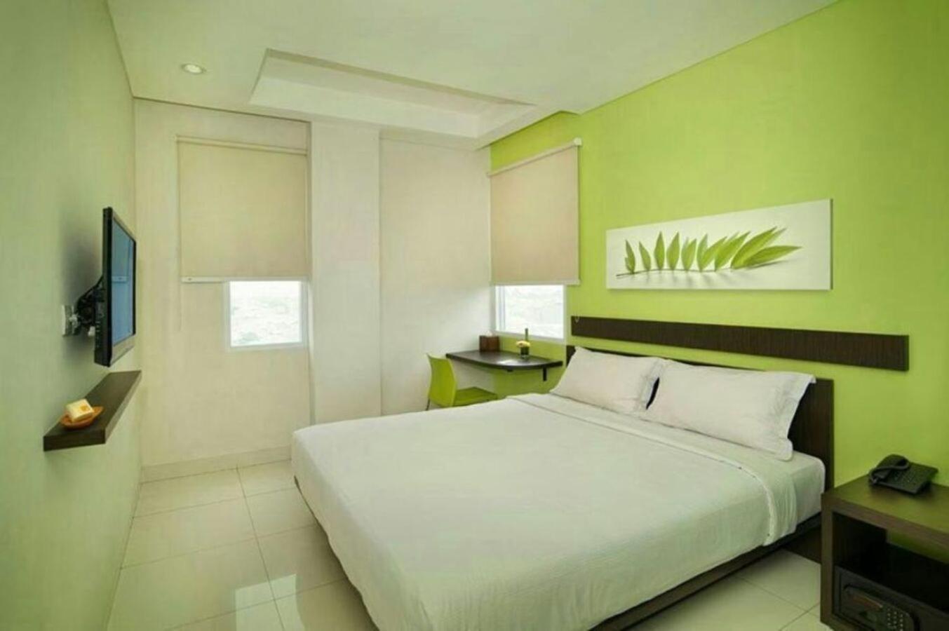 V Hotel Tebet 자카르타 외부 사진